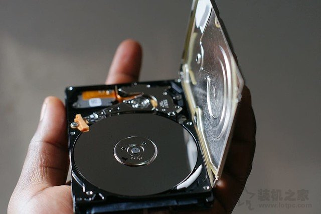 同容量机械硬盘单碟和双碟哪个好？机械硬盘单碟和双碟的区别对比