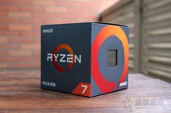 AMD锐龙Ryzen7 2700X盒装自带CPU散热器吗？自带散热器够用吗？