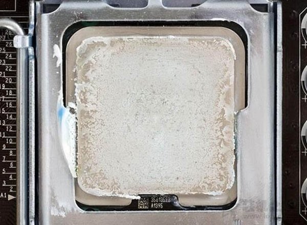 CPU硅脂有什么作用？CPU硅脂可以用牙膏取代吗？不涂硅脂可以吗？