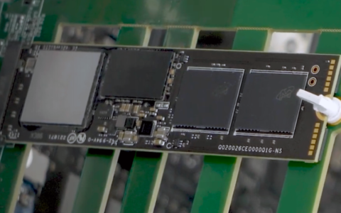 群联展示新款E26 主控的 SSD PCIe 5.0 SSD：2580 尺寸，最高 12GB / s