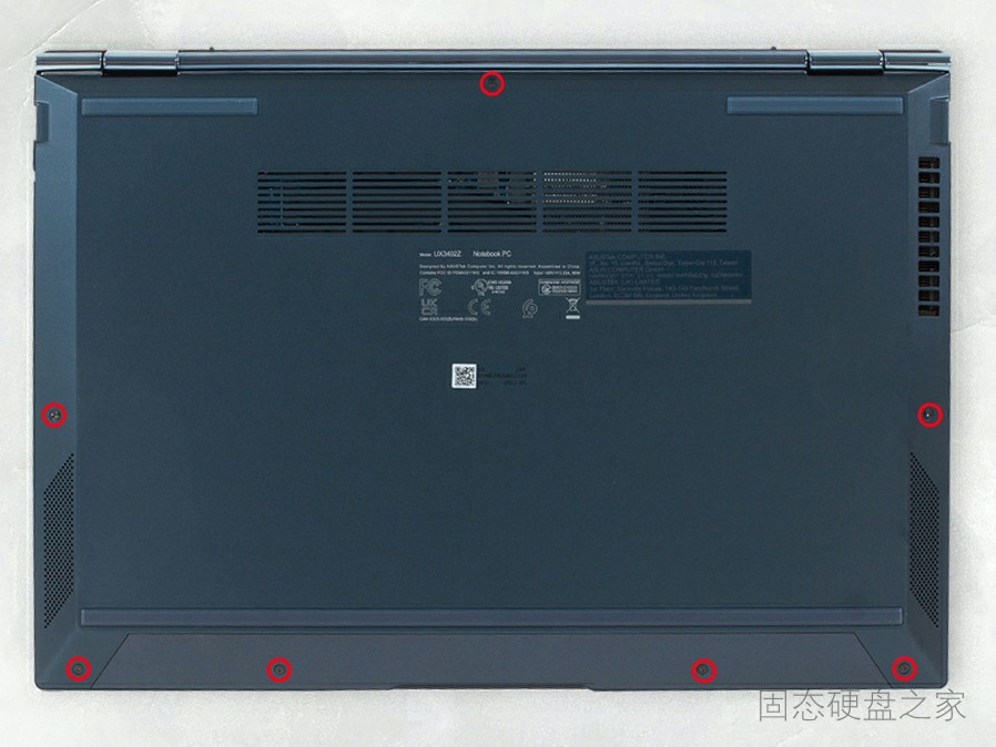 华硕 Zenbook 14 OLED (UX3402)机身背面