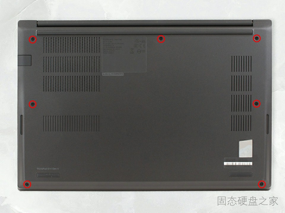 联想 ThinkPad E14 Gen 4 机身背面
