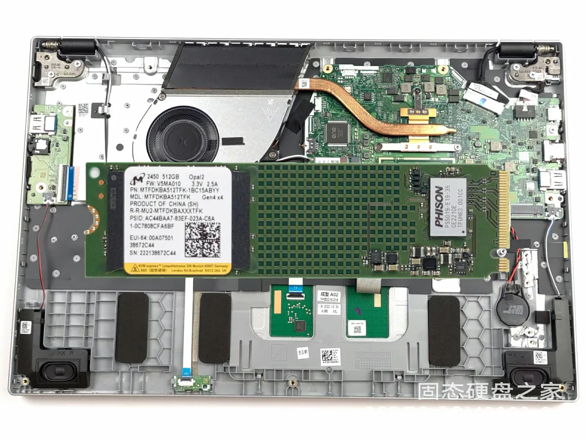 宏碁 Aspire 3 (A315-24P) 镁光2450 M.2 PCIE 4.0固态硬盘特写