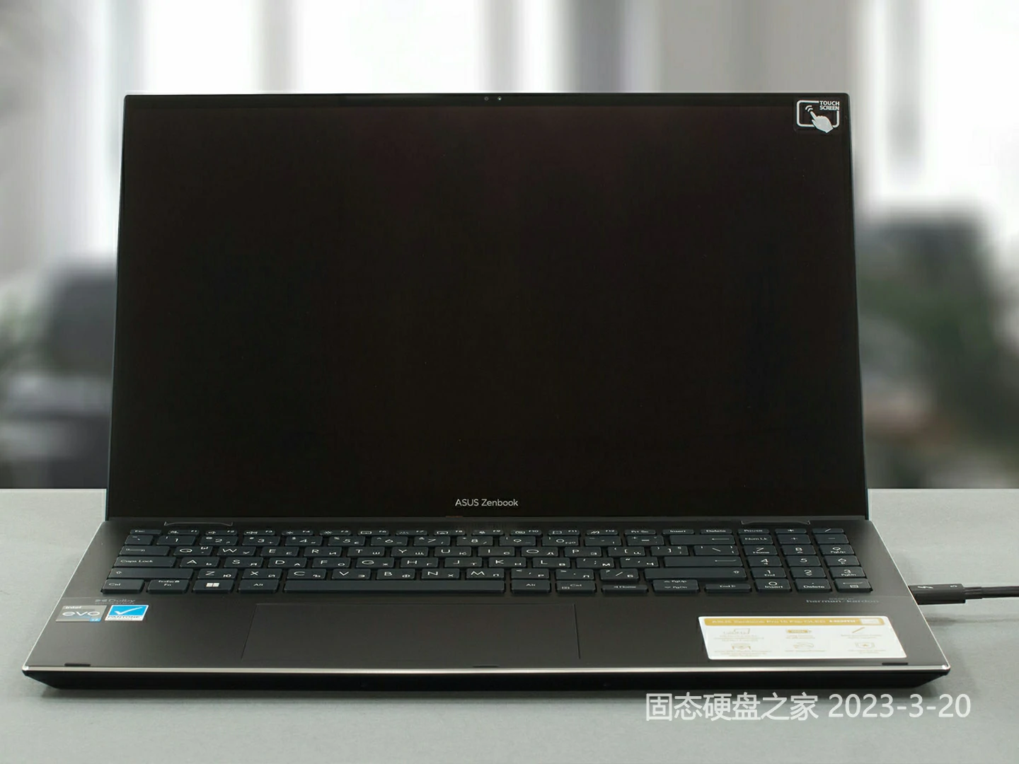 华硕 Zenbook Pro 15 Flip OLED