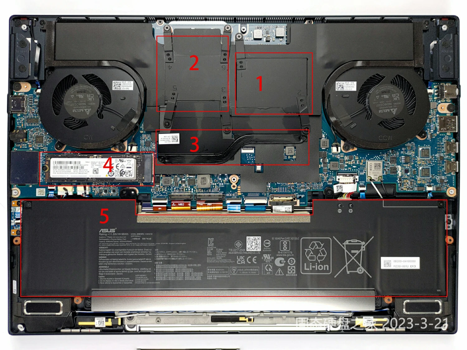 华硕 Zenbook Pro 16X OLED (UX7602) 机身内部硬件排布