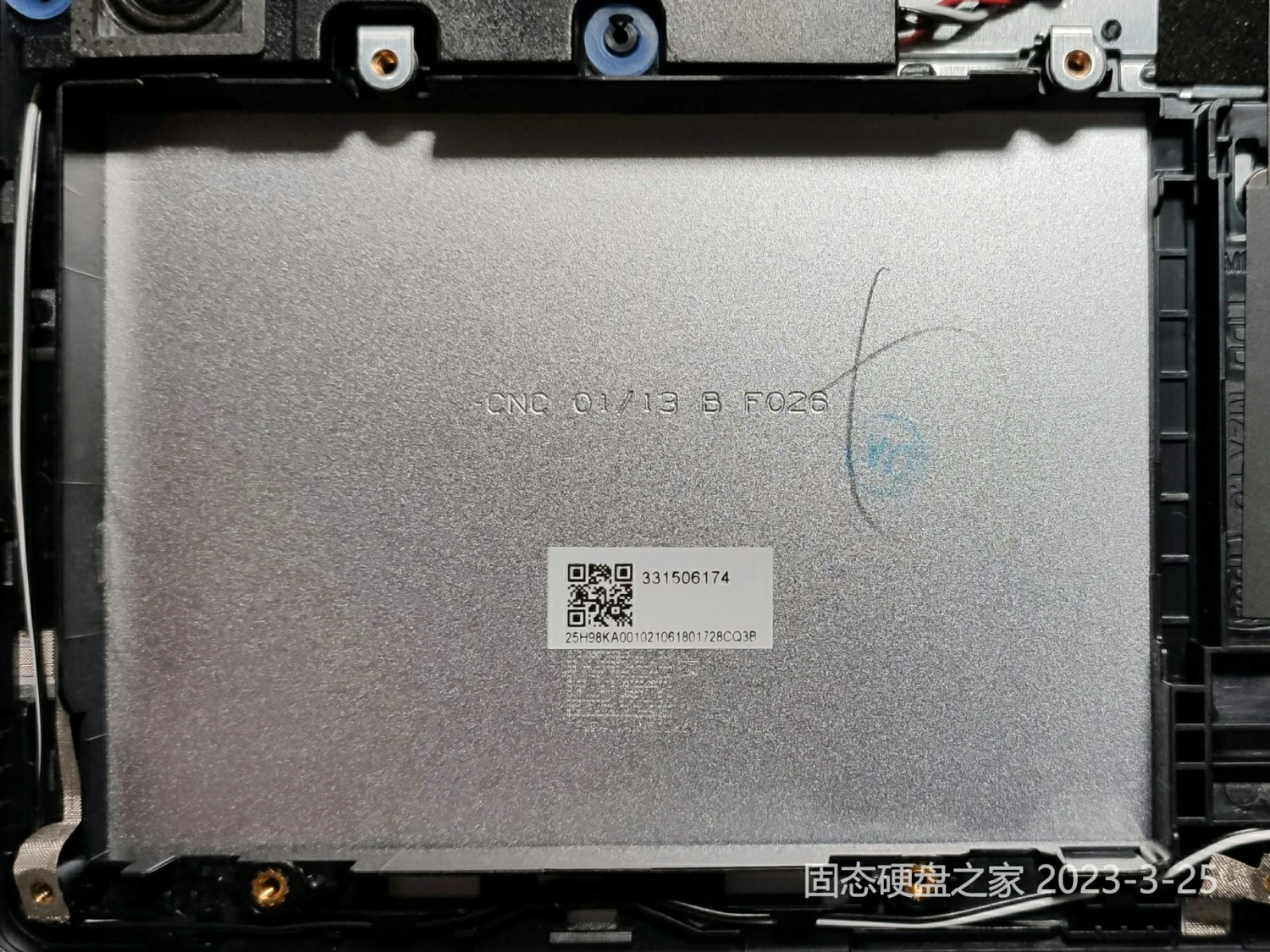 华为 MateBook D 15 (2020, Intel) SATA 硬盘仓
