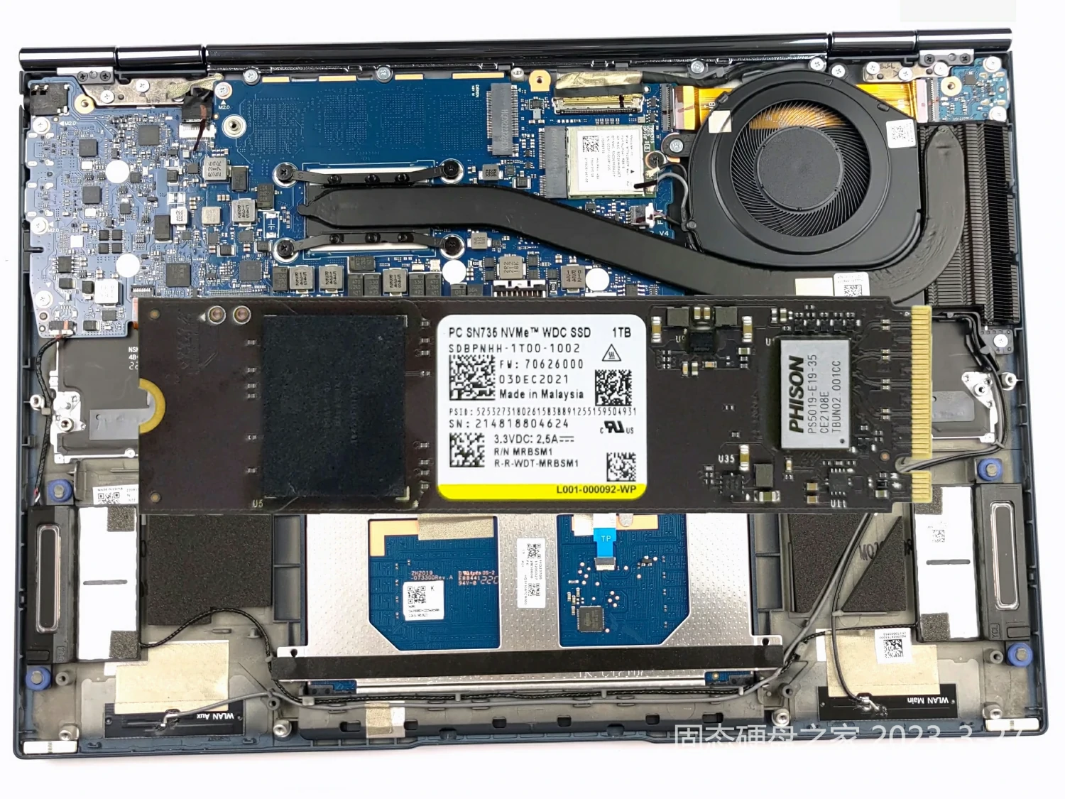 华硕 Zenbook S 13 OLED (UM5302)固态硬盘