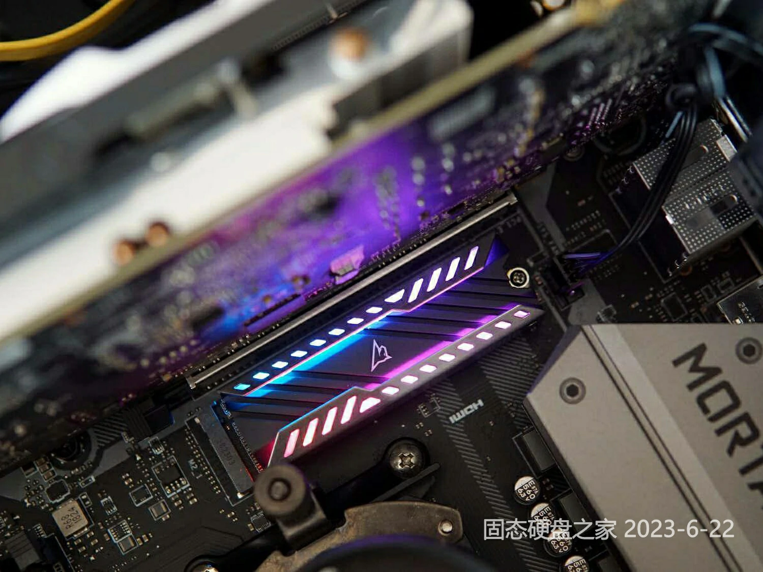 朗科绝影NV3000 RGB